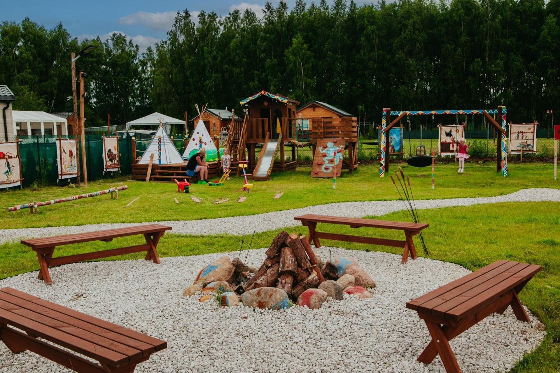 Hotel Indiana Camp - 150 M Od Suntago Park Grabce-Towarzystwo Exteriér fotografie